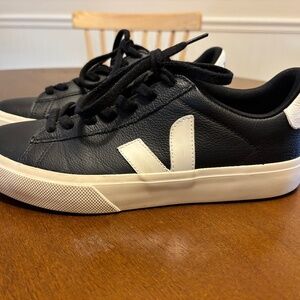 VEJA Campo Black Sneakers EUC